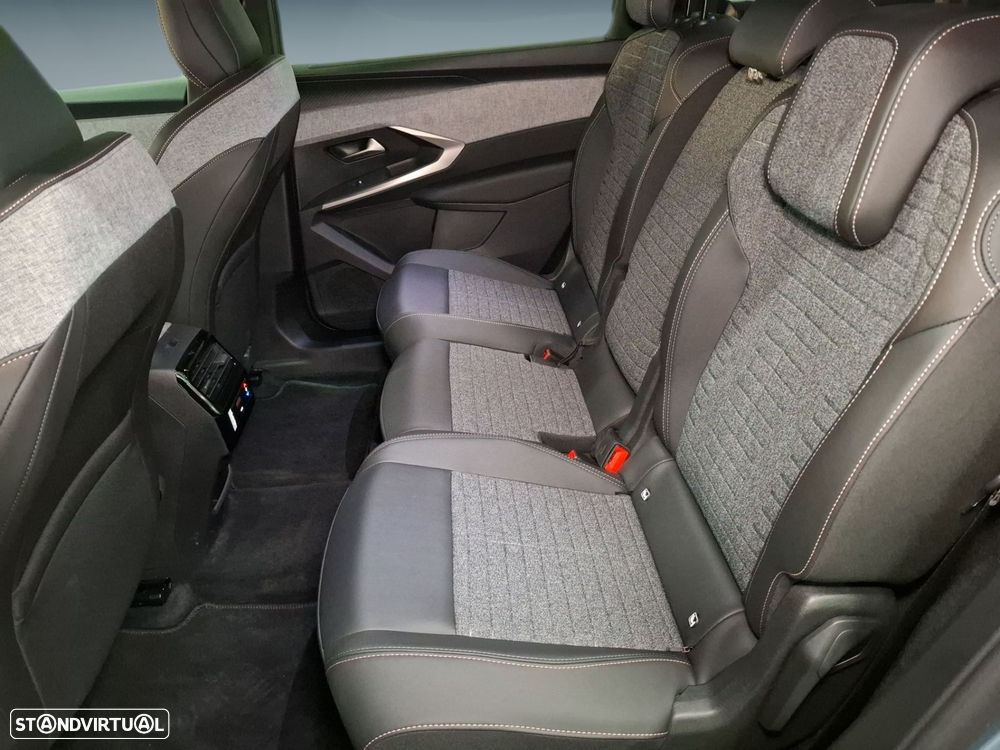 Peugeot 5008 1.2 Hybrid Allure e-DCS6 - 14