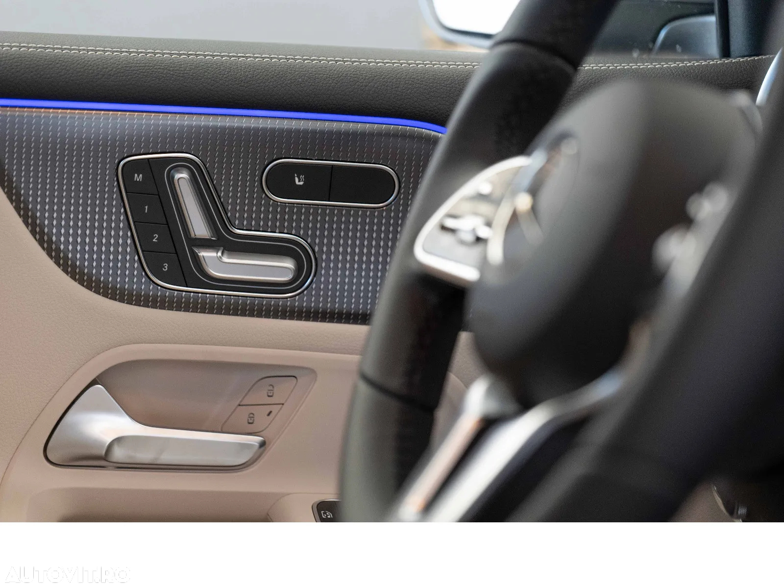 Mercedes-Benz EQB 300 4Matic AMG Line - 14