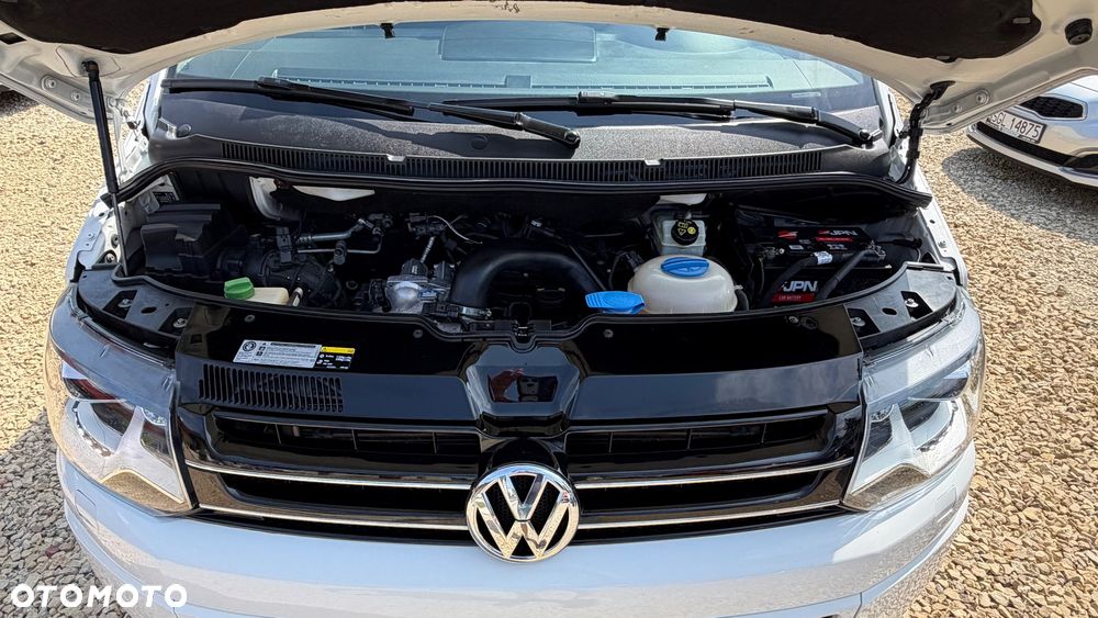 Volkswagen Multivan - 25