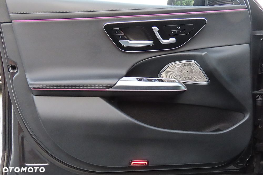 Mercedes-Benz Klasa E 220 d 4Matic 9G-TRONIC AMG Line NIGHT Edition - 23