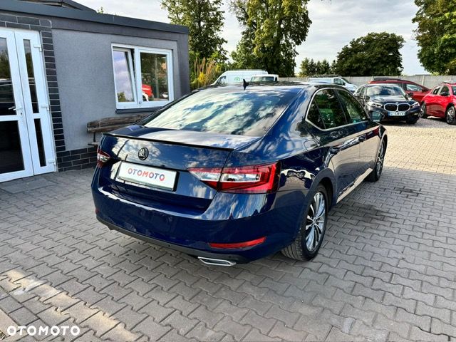 Skoda Superb 2.0 TDI Sportline - 5