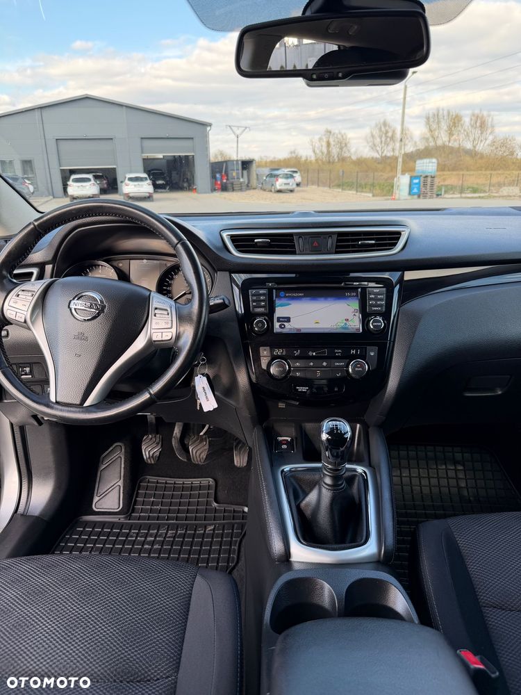 Nissan Qashqai 1.6 DIG-T N-Vision - 24