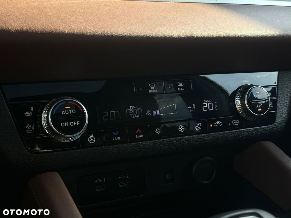 Mitsubishi Outlander - 32