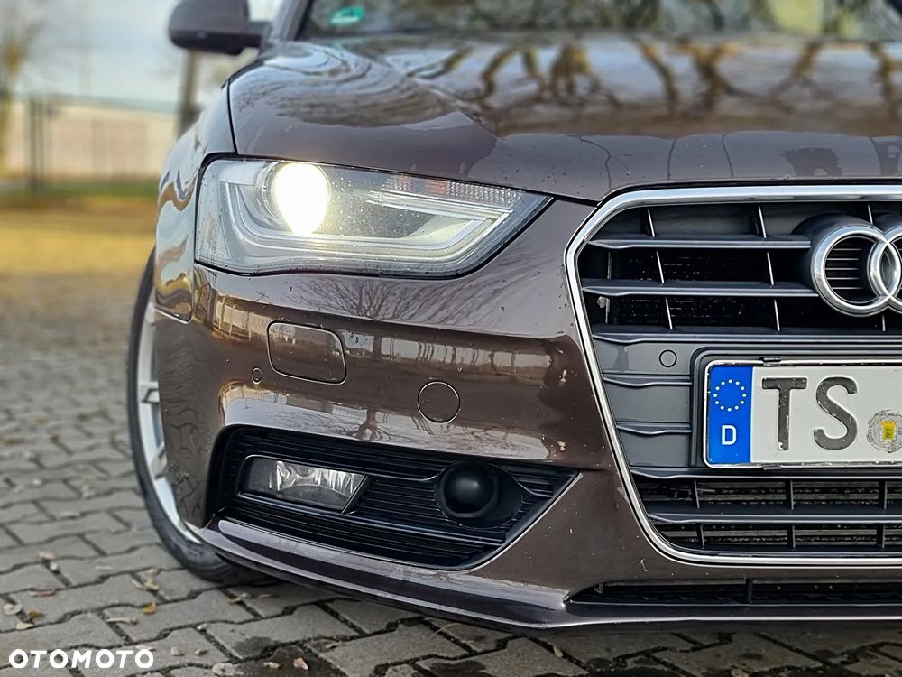 Audi A4 Avant 2.0 TDI DPF S line Sportpaket - 16