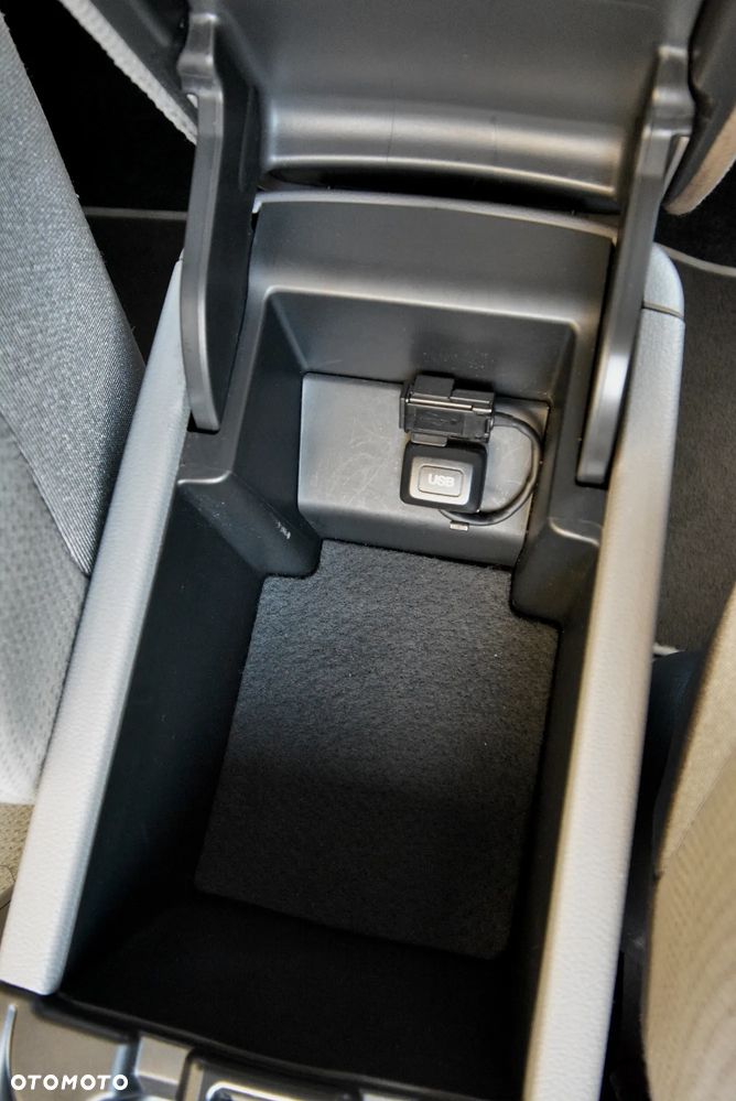 Honda Civic 1.8 i-VTEC Comfort - 18