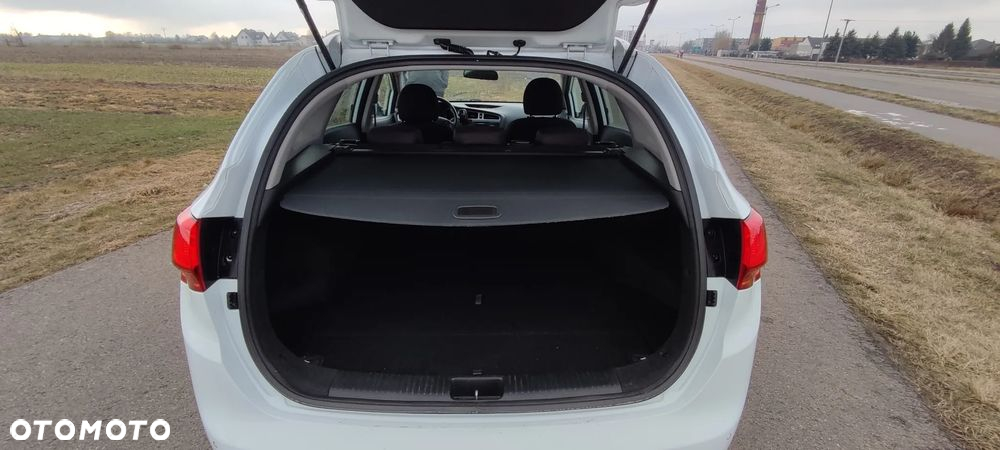 Kia Ceed Cee'd 1.6 GDI L Business Line - 27
