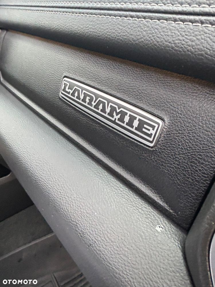RAM 1500 Crew Cab Laramie - 21