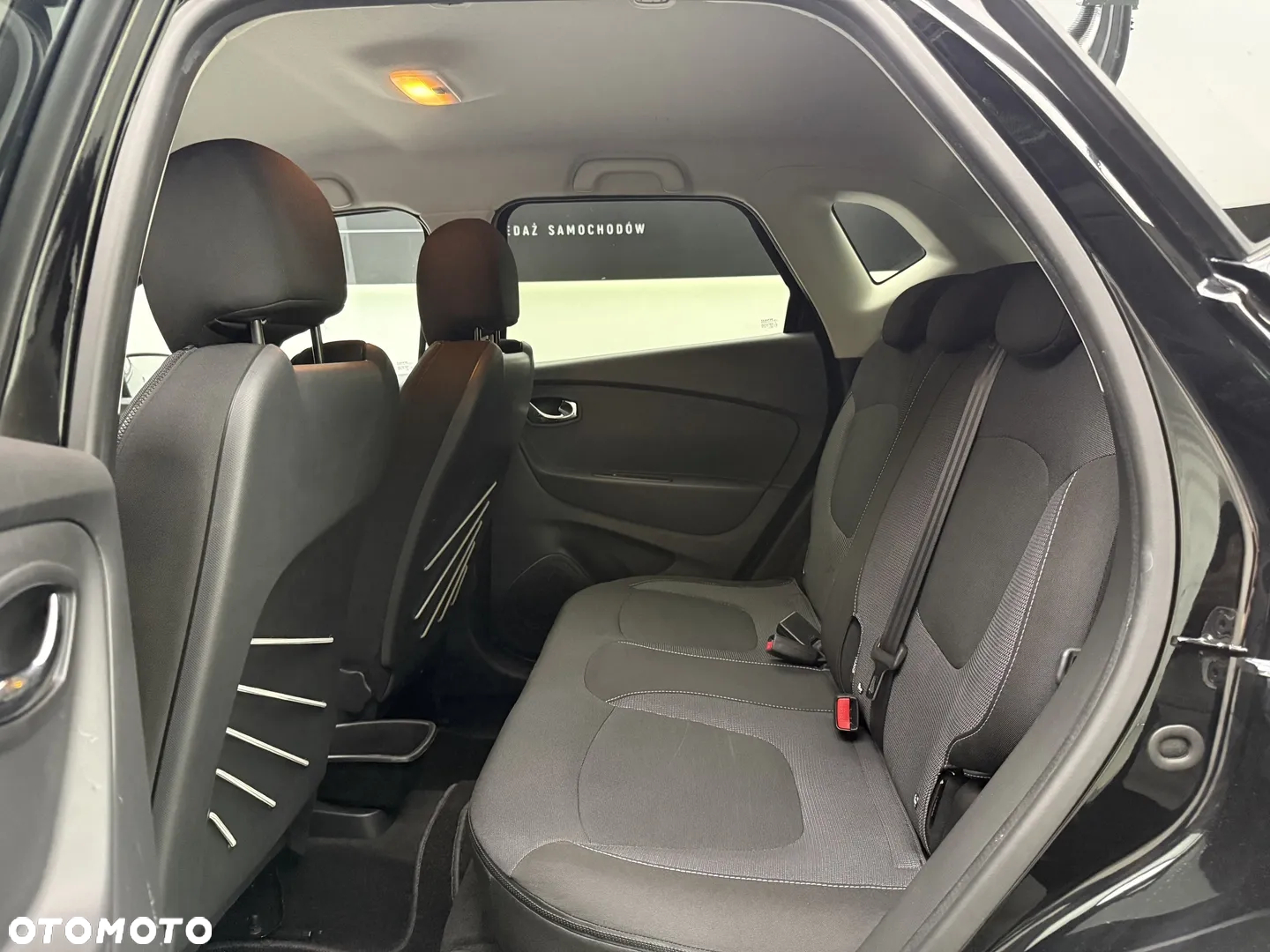 Renault Captur 1.2 TCe Intens EDC - 25