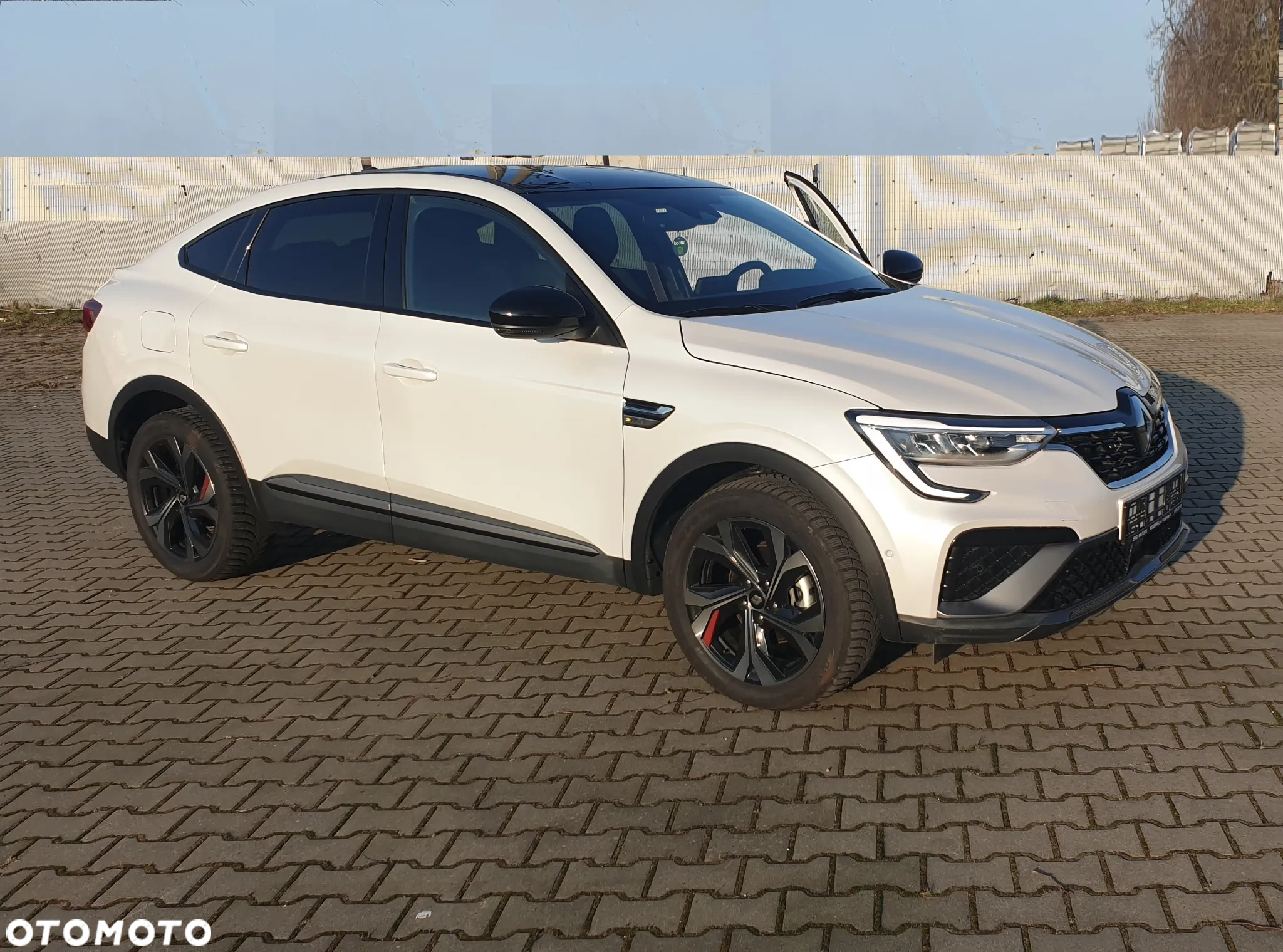 Renault Arkana 1.6 E-TECH R.S Line MMT - 12