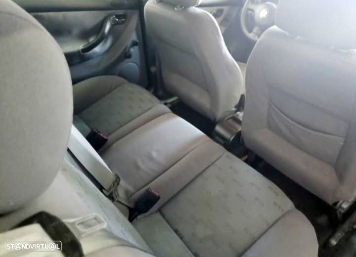 SEAT Leon 1.4 16V Confort - 11