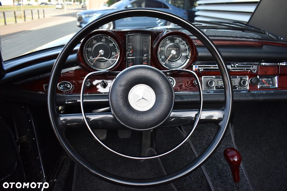 Mercedes-Benz Inny - 19