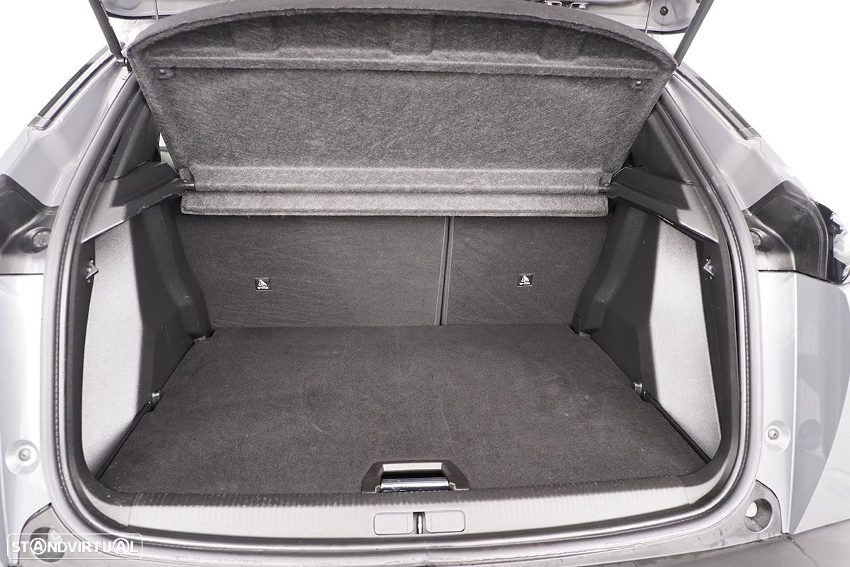 Peugeot 2008 1.2 PureTech Allure - 23