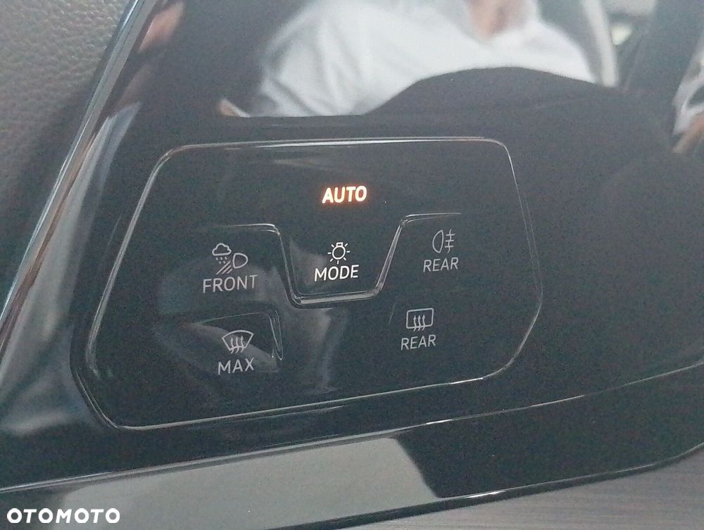 Volkswagen Golf Variant - 23