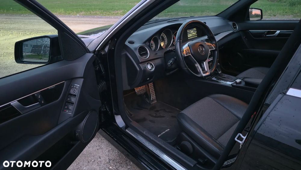 Mercedes-Benz Klasa C 250 CDI 4Matic 7G-TRONIC Avantgarde Edition - 9