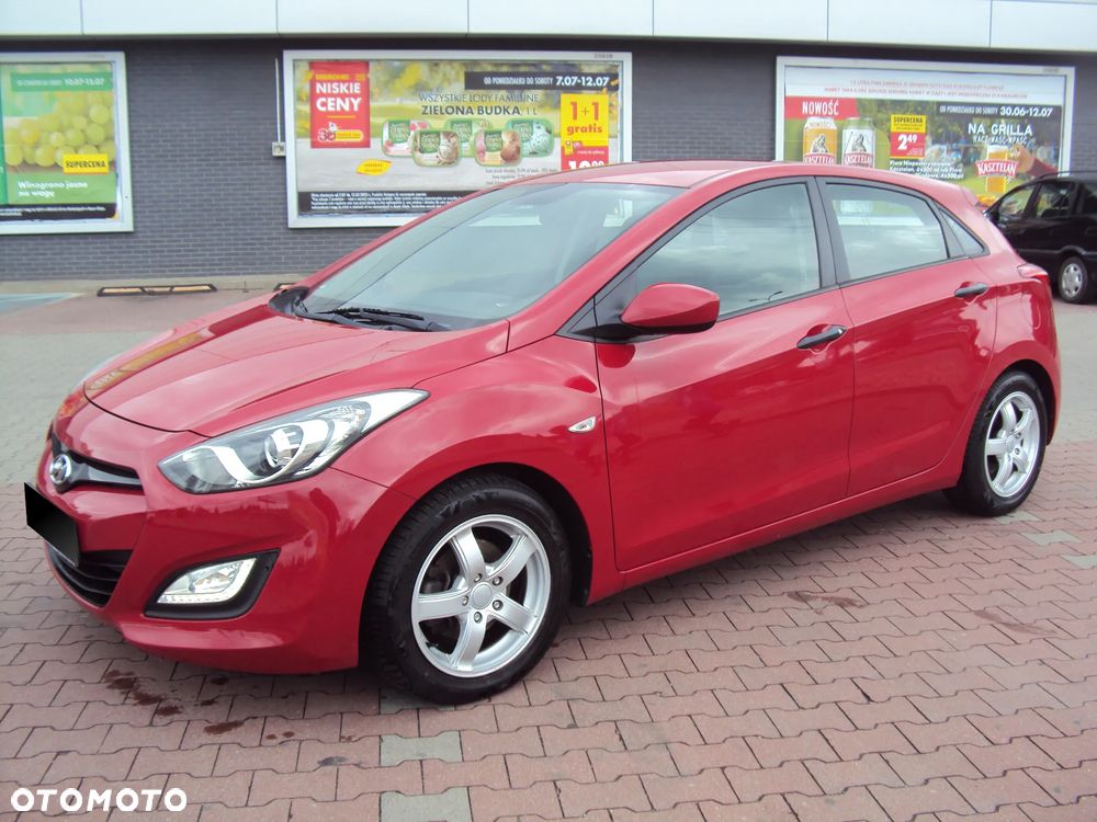 Hyundai i30 blue 1.4 Passion - 12