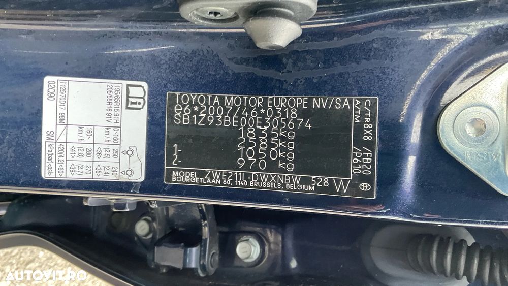 Toyota Corolla 1.8 HSD Business - 36