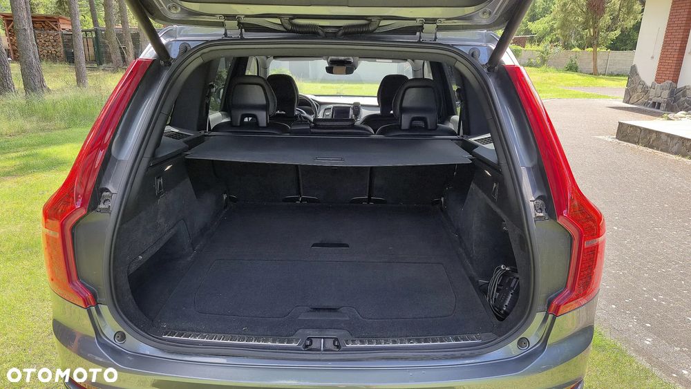 Volvo XC 90 B5 D AWD Momentum - 6
