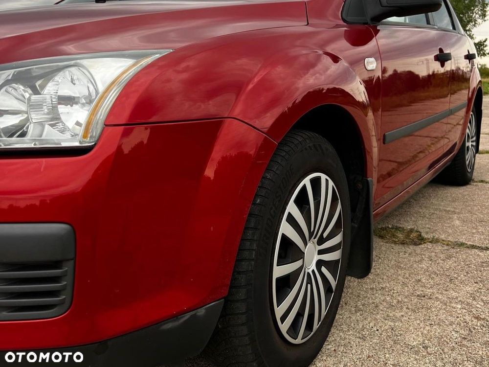 Ford Focus 1.6 Ambiente - 8