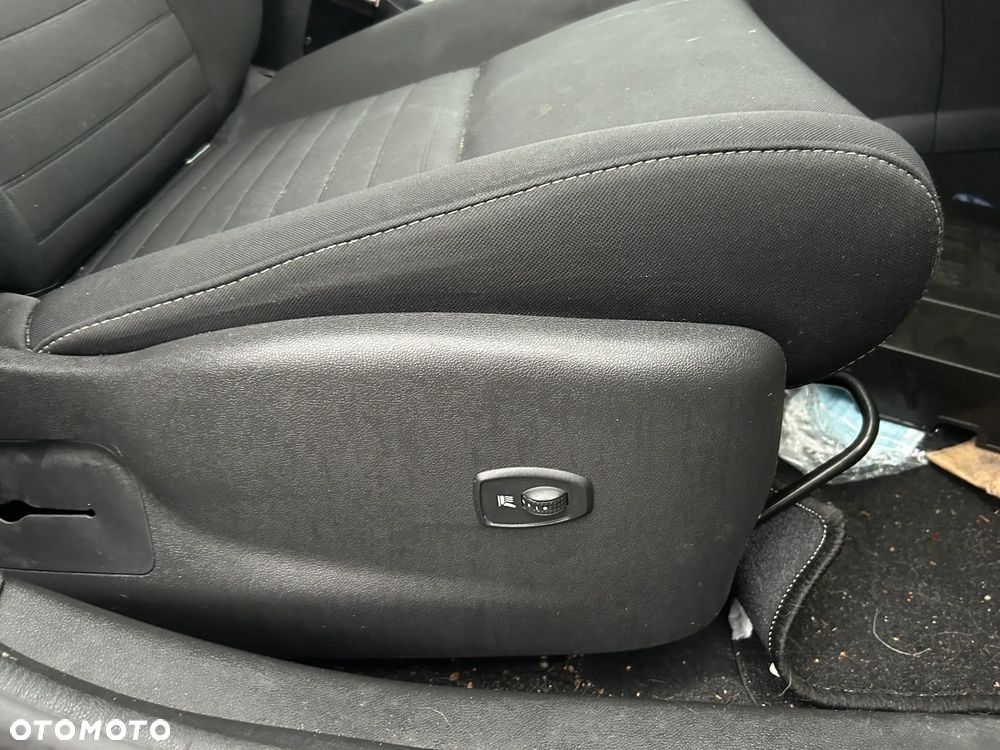FOTEL FOTELE GRZANE KANAPA TAPICERKA WNĘTRZE RENAULT MEGANE 3 - 8