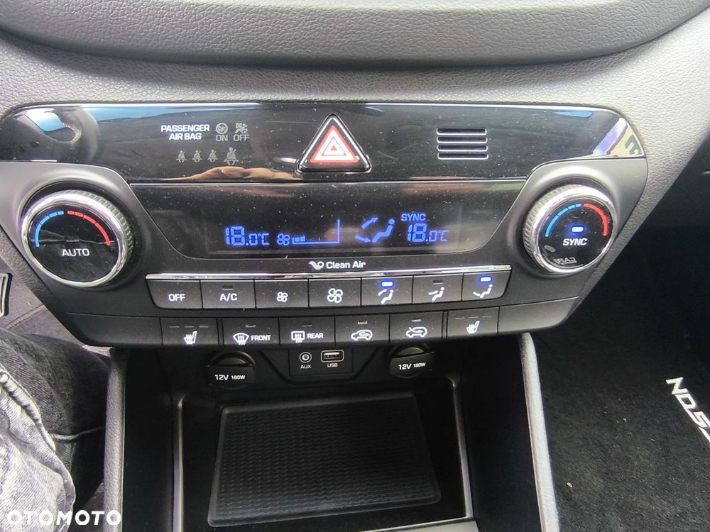 Hyundai Tucson 1.7 CRDI BlueDrive Style 2WD - 29