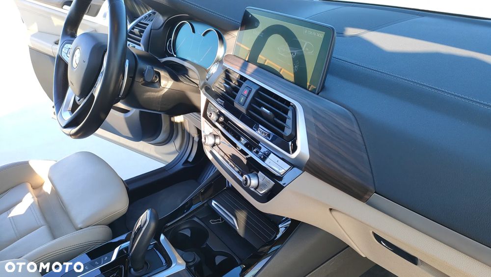 BMW X3 xDrive25d Luxury Line - 9