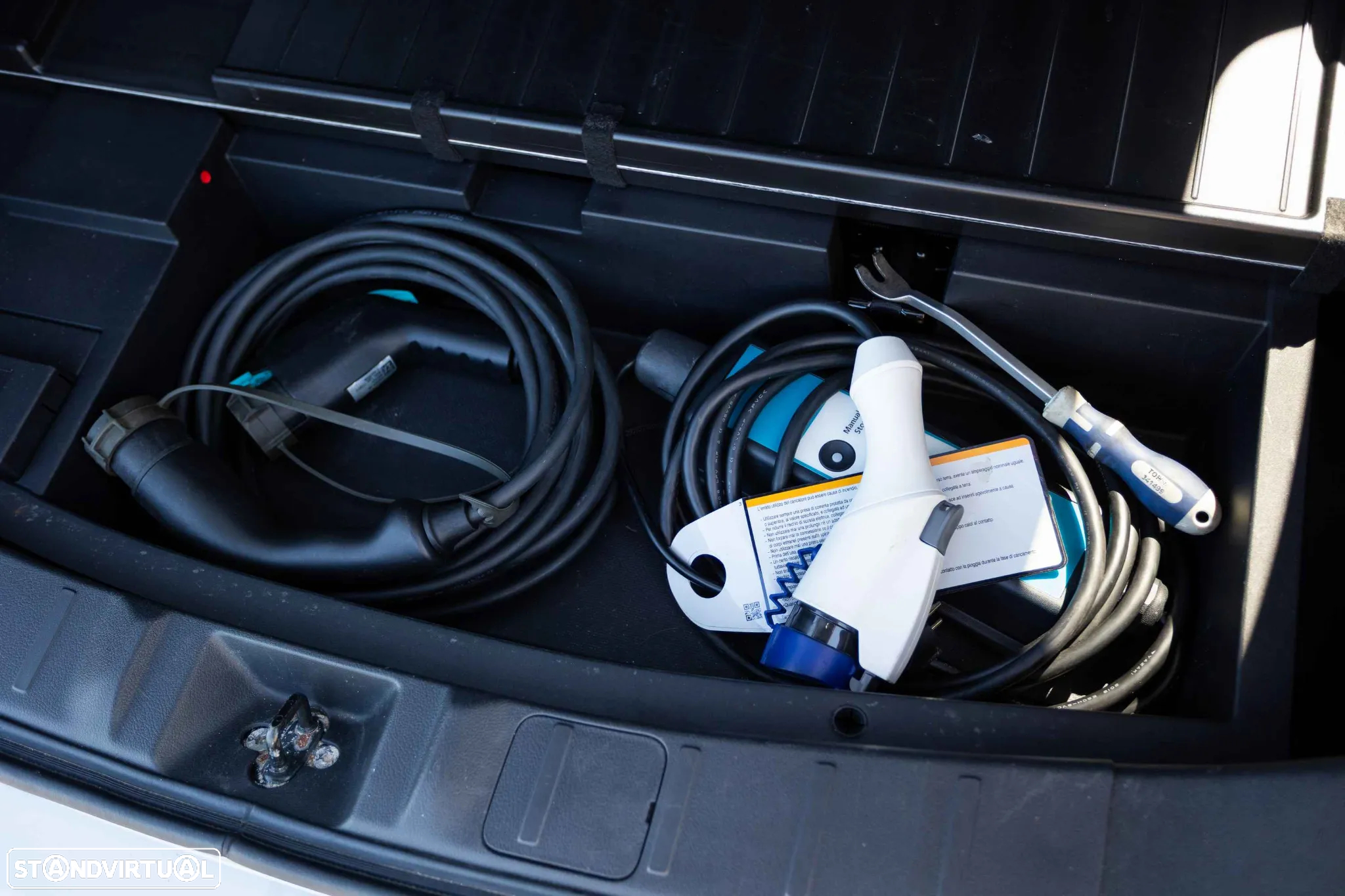 Mitsubishi Outlander 2.0 PHEV Instyle - 34