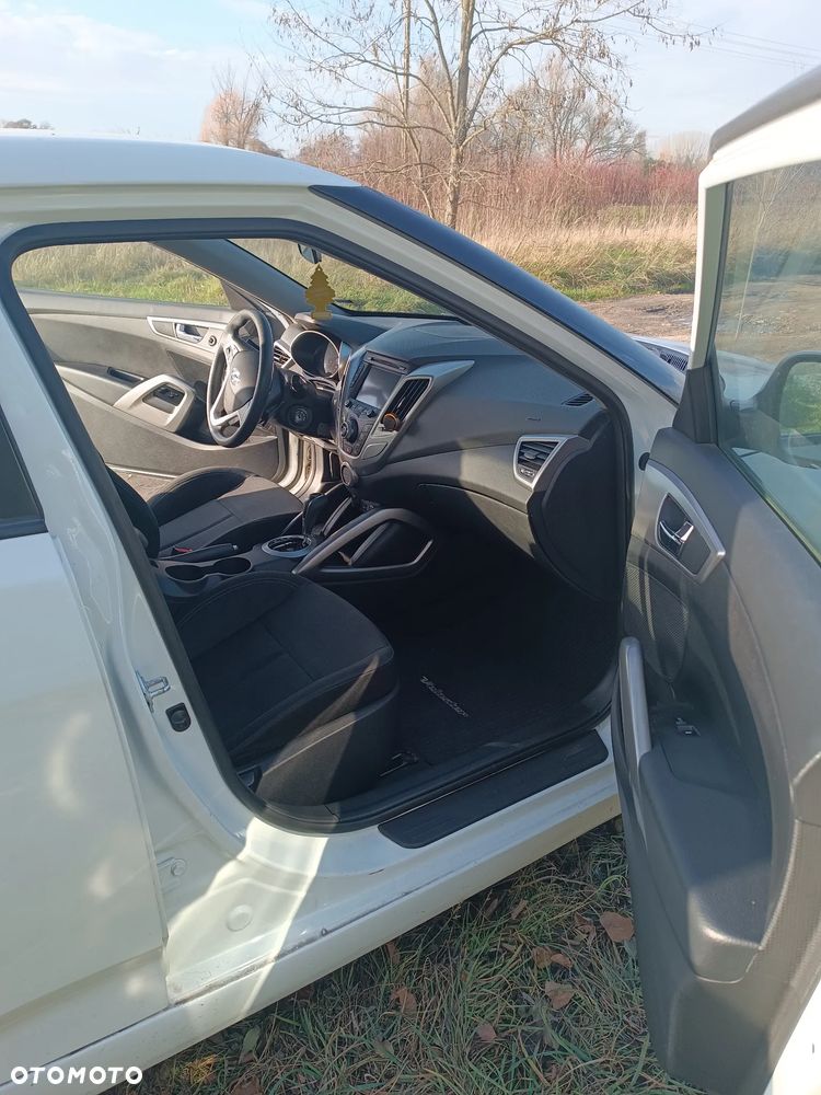 Hyundai Veloster 1.6 DCT Style - 10