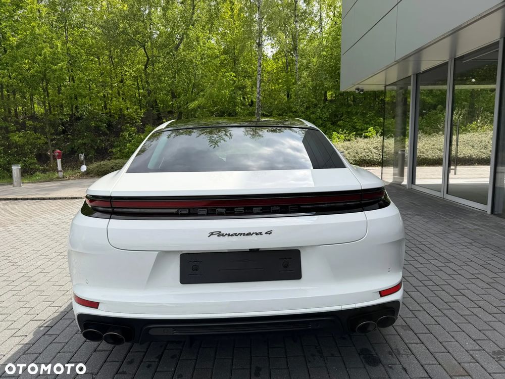 Porsche Panamera 4 - 12