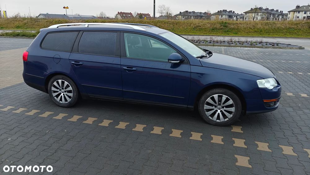 Volkswagen Passat 2.0 TDI Trendline DSG - 6