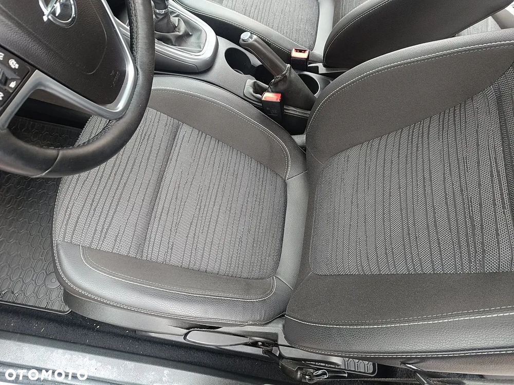 Opel Astra 1.6 Cosmo - 18