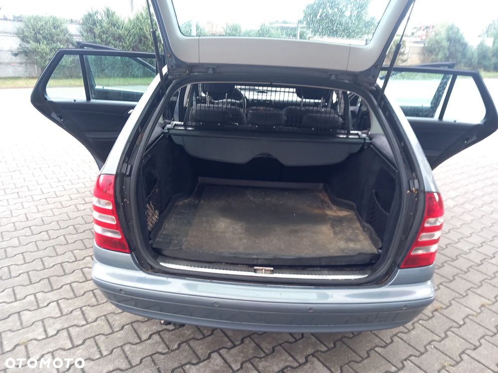 Mercedes-Benz Klasa C 180 Kompressor Automatik Classic Sport Edition - 21