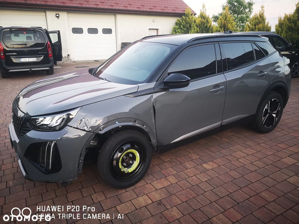 Peugeot 2008 PureTech 100 Allure S&S BVM6 - 16