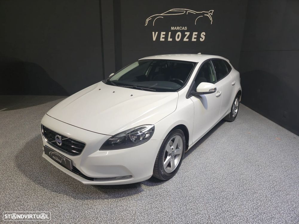 Volvo V40 2.0 D2 Kinetic - 1