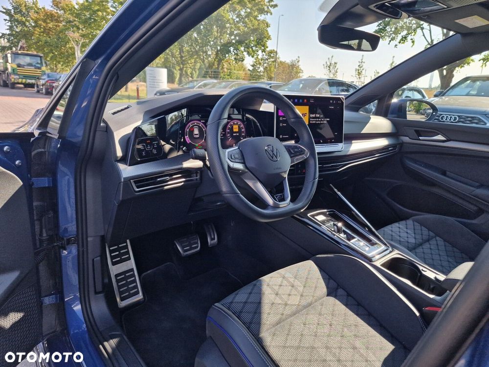 Volkswagen Golf - 12