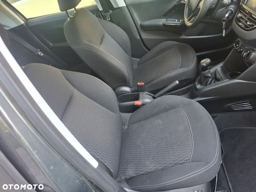 Peugeot 208 - 18