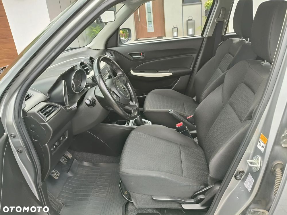 Suzuki Swift 1.2 Premium - 11