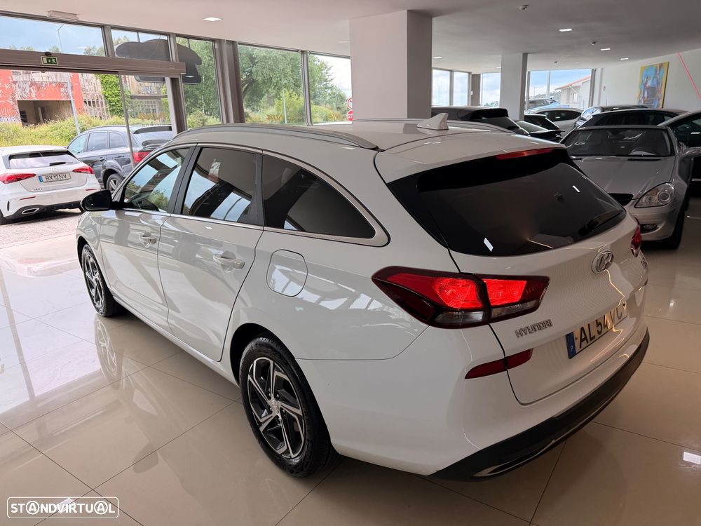Hyundai i30 SW 1.6 CRDi Style+Navi - 8