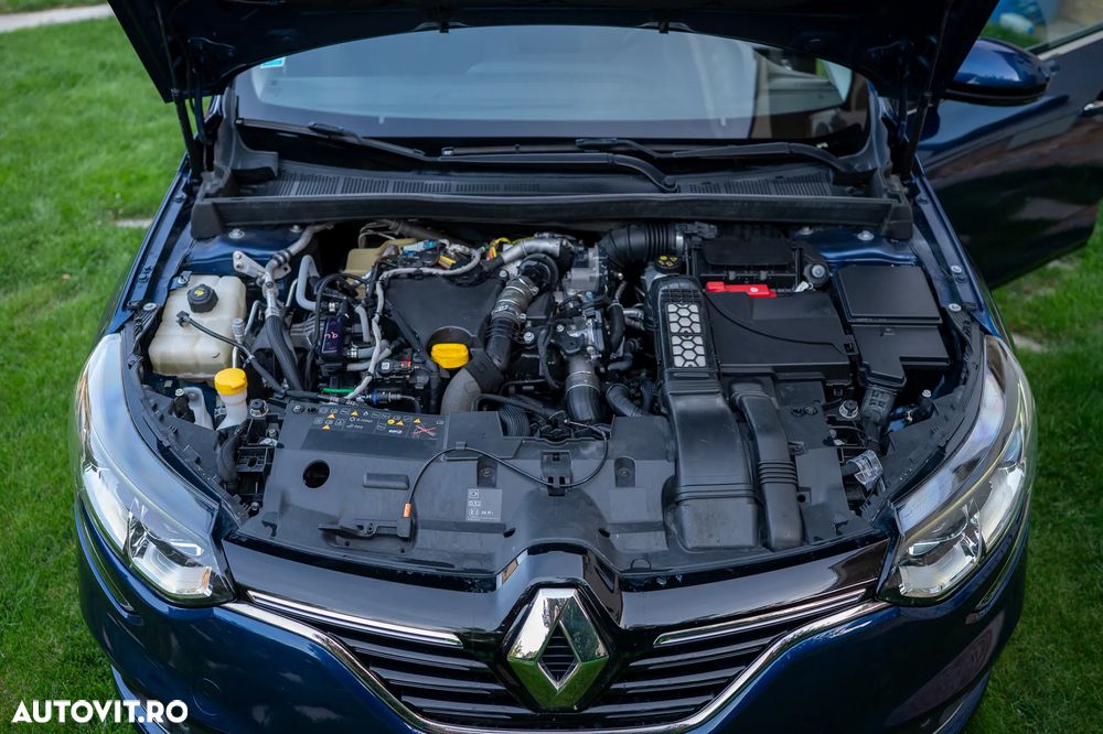 Renault Megane BLUE dCi 115 EDC BUSINESS EDITION - 23