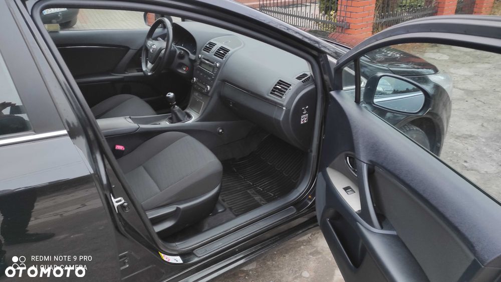 Toyota Avensis - 7