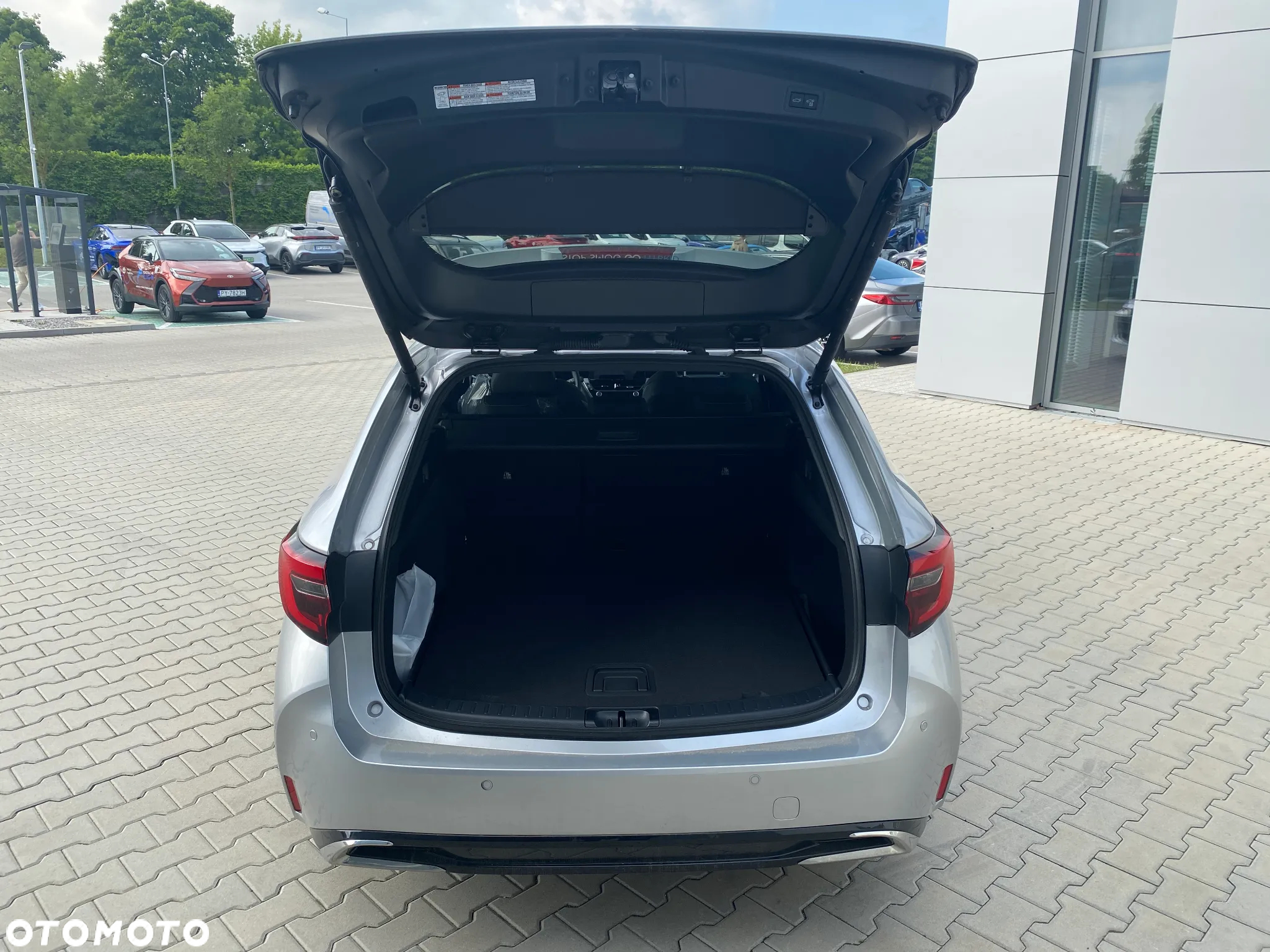 Toyota Corolla 1.8 Hybrid Style - 10