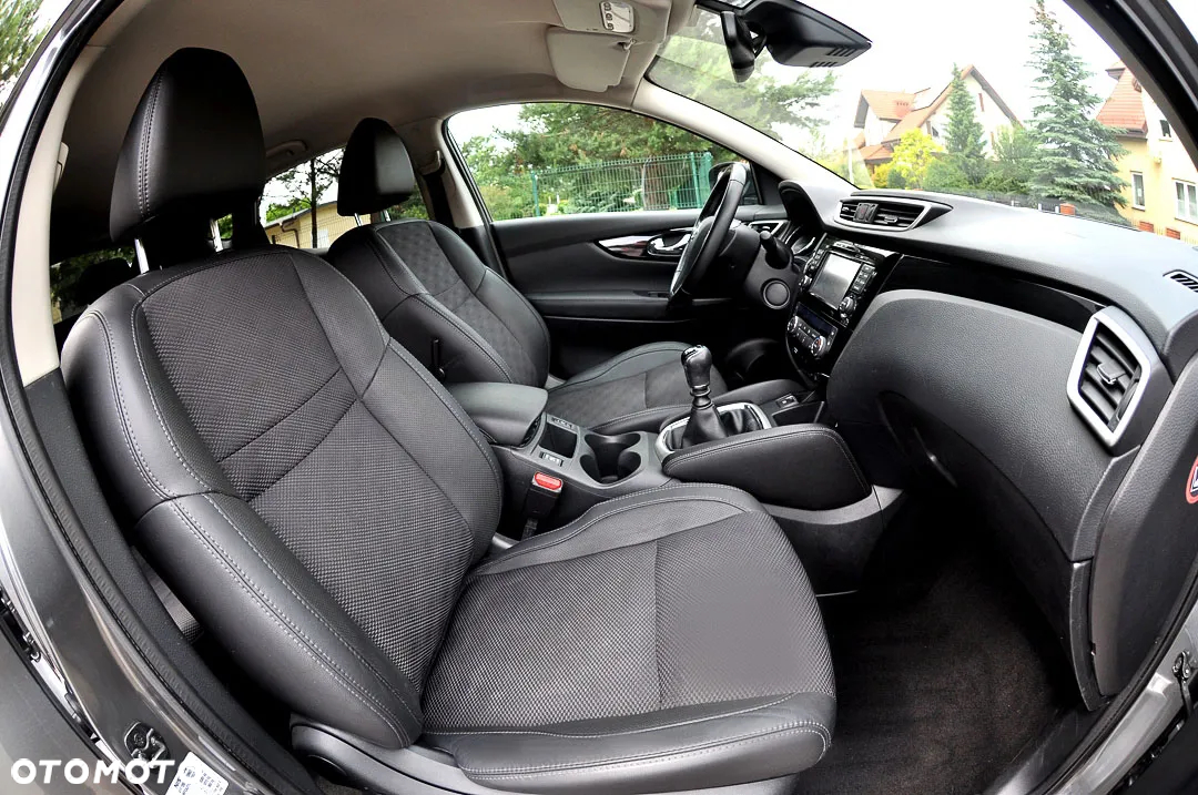 Nissan Qashqai 1.6 DIG-T Tekna - 19