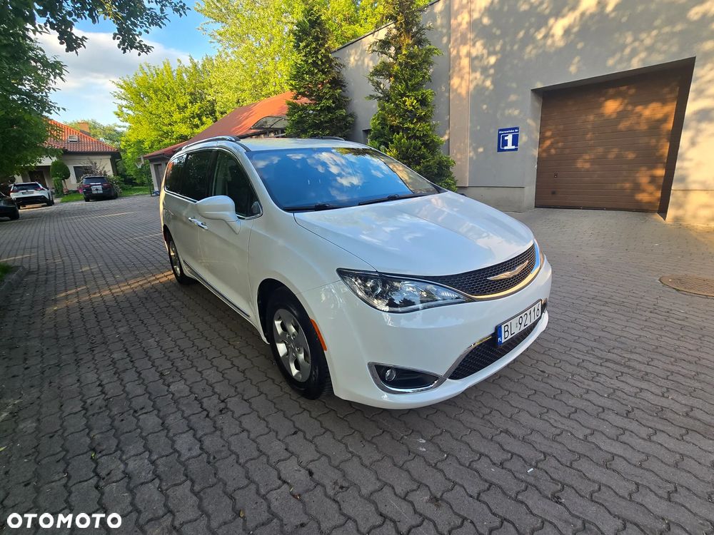 Chrysler Pacifica - 9