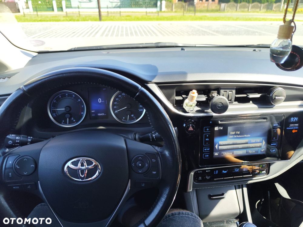 Toyota Corolla 1.6 Comfort - 10