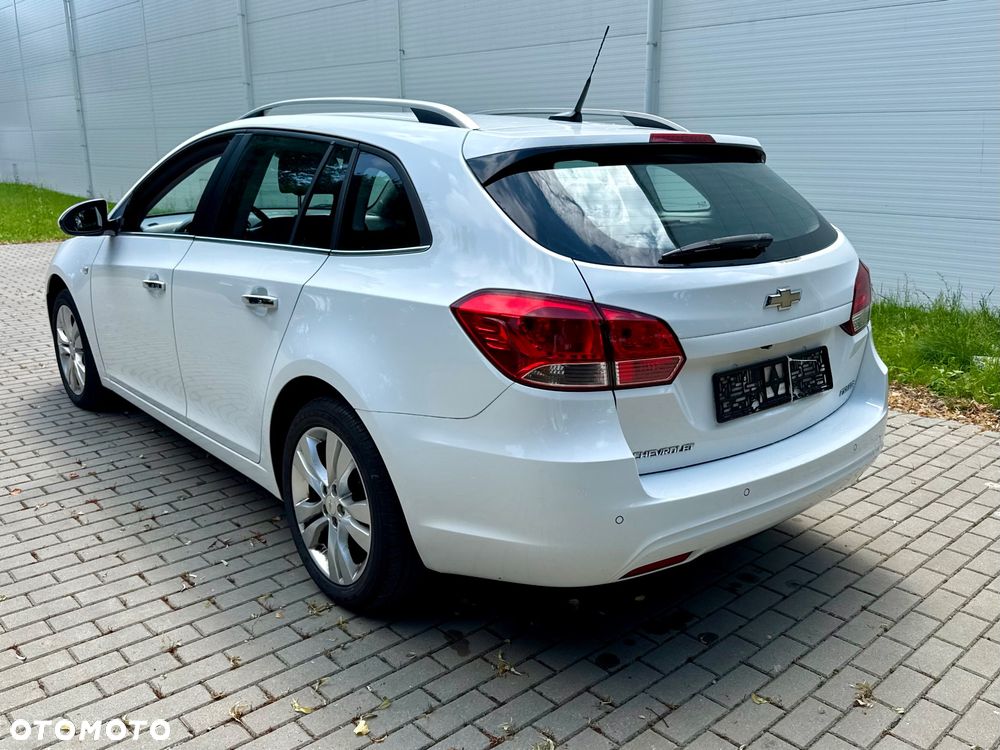 Chevrolet Cruze - 12