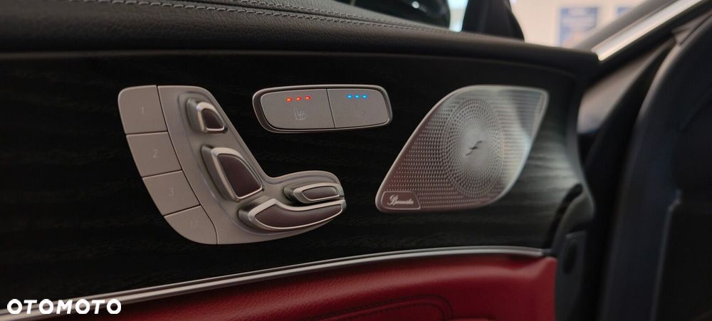 Mercedes-Benz CLS - 33