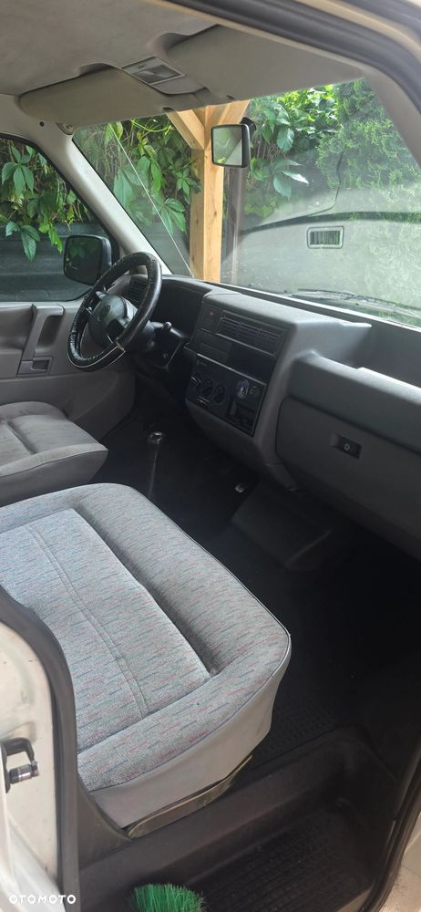 Volkswagen Transporter - 8