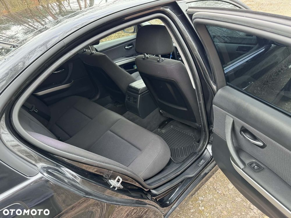 BMW Seria 3 318i - 19