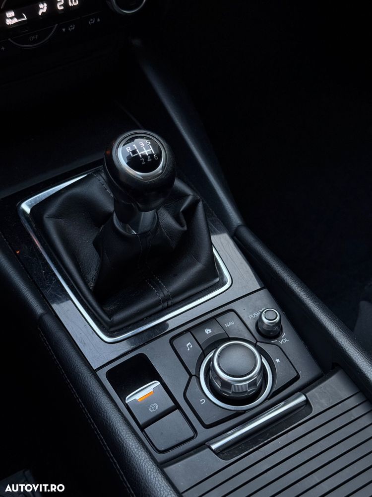 Mazda 3 G120 Revolution - 24