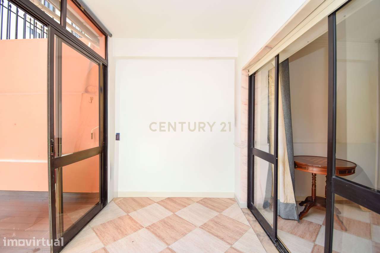Apartamento T2 com terraço na Quinta do Barão – Carcavelos - Grande imagem: 4/32