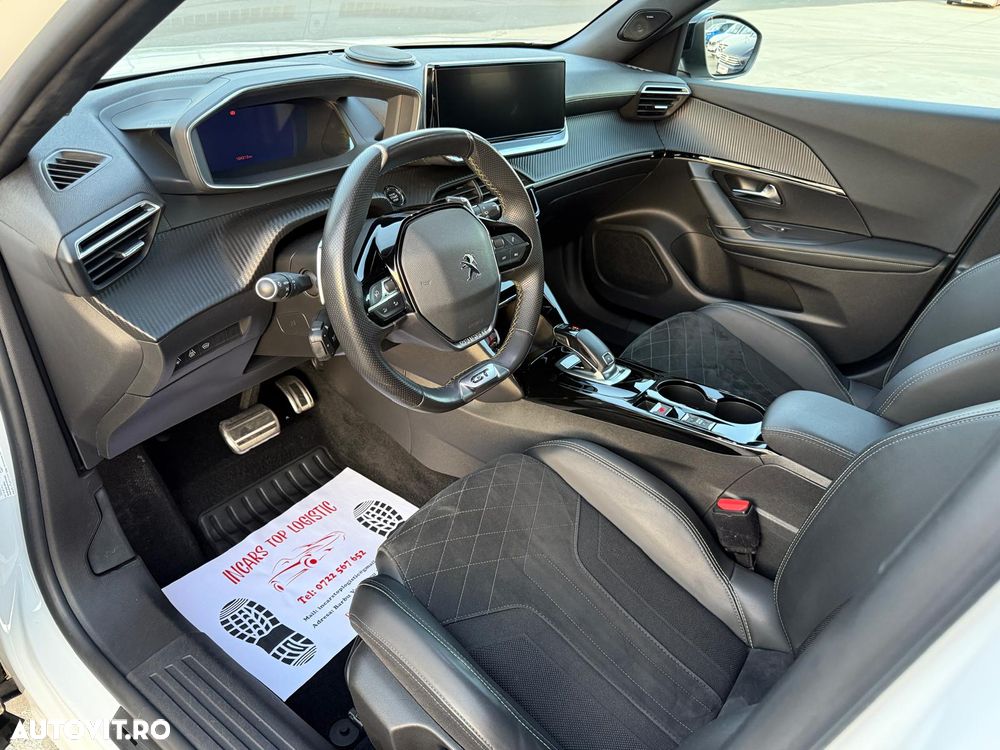 Peugeot 2008 PureTech 130 EAT8 GT Pack - 13